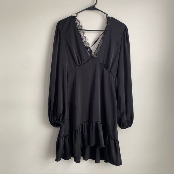 Lichi Mini dress with lace inserts and back ties - Picture 1 of 10